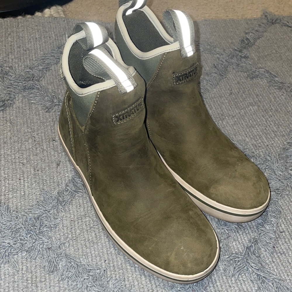 XTRA TUF. Deck shoes 7.5